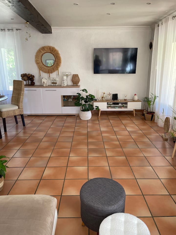 Villa à La Campagne Avec Piscine Privée - La Garde