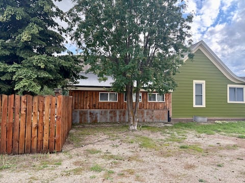 Popular Airbnb listing: The Spruce House on Rock Creek- Hot Tub/King beds! in Red Lodge