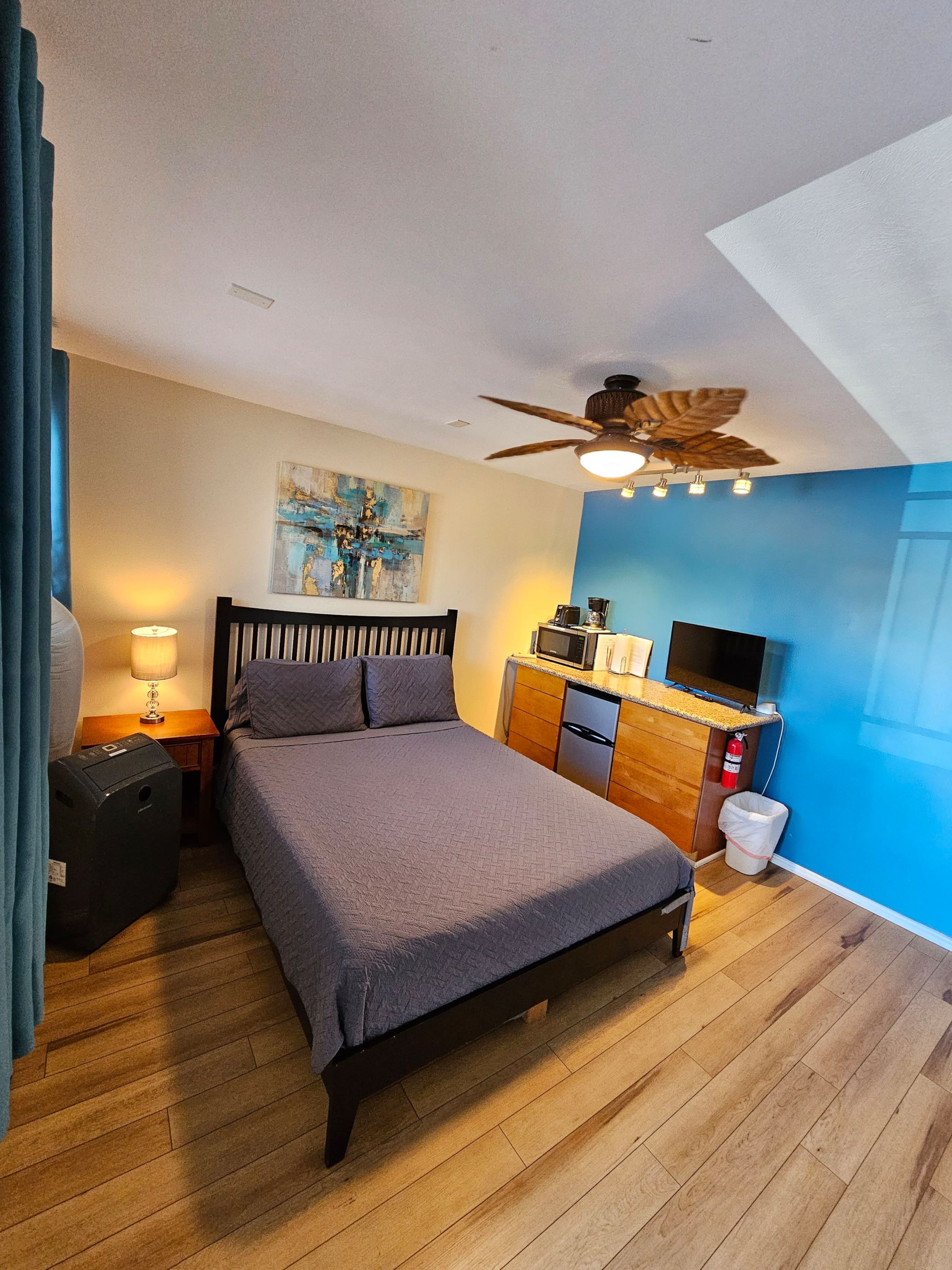 Condo in Kihei · ★4.77 · Studio · 1 bed · 1 bath - Image 8