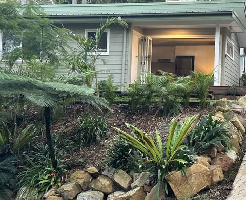 Brand new 2 bedroom house and garden in Avalon