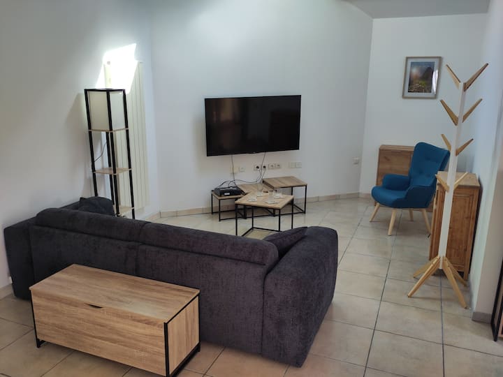 Maison Calme 55m2 Avec Terrasse Et Petit Jardin - Mondeville