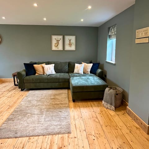 Successful Airbnb property: Cherry Cabin 10 Mins To Clifton Rural Retreat in Somerset