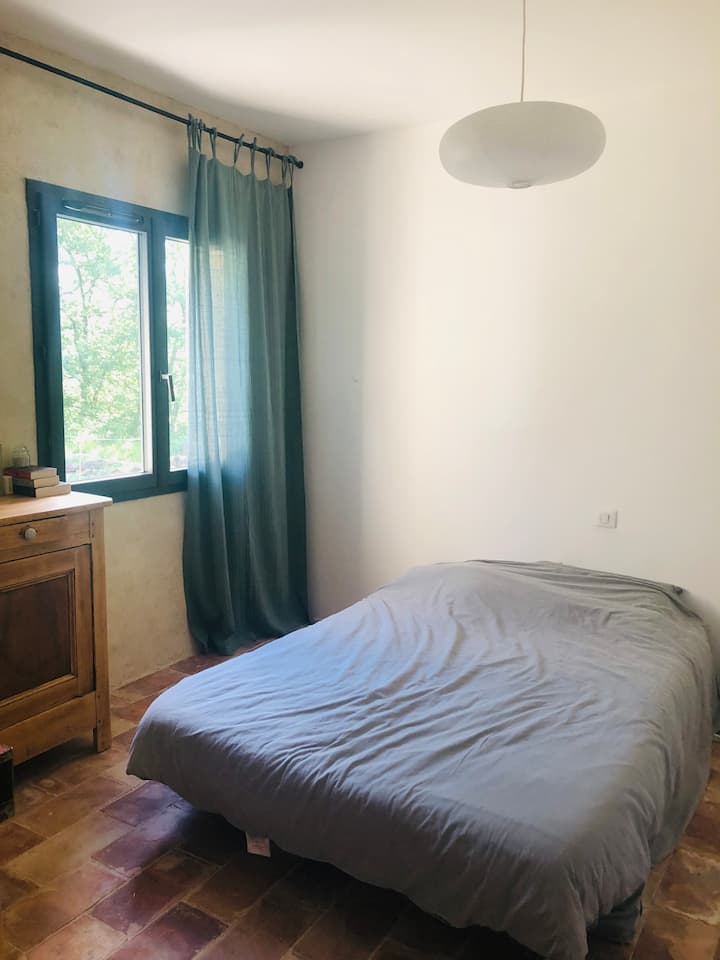Dhomë gjumi 2