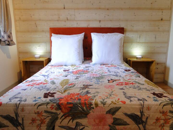 2. spavaća soba: motorizirani bračni krevet za opuštanje (140 x 190 cm).