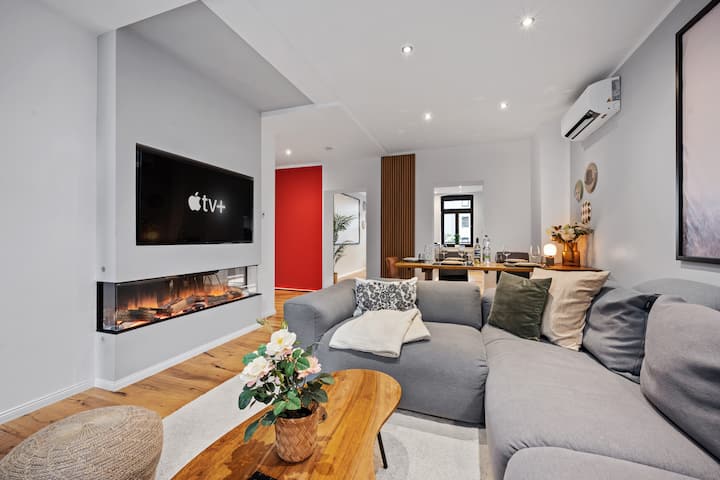 Edler Wohnraum: 3-BR Suite Fireplace A/C 8 Guests