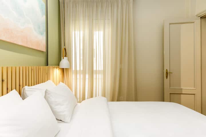 Schlafzimmer 1