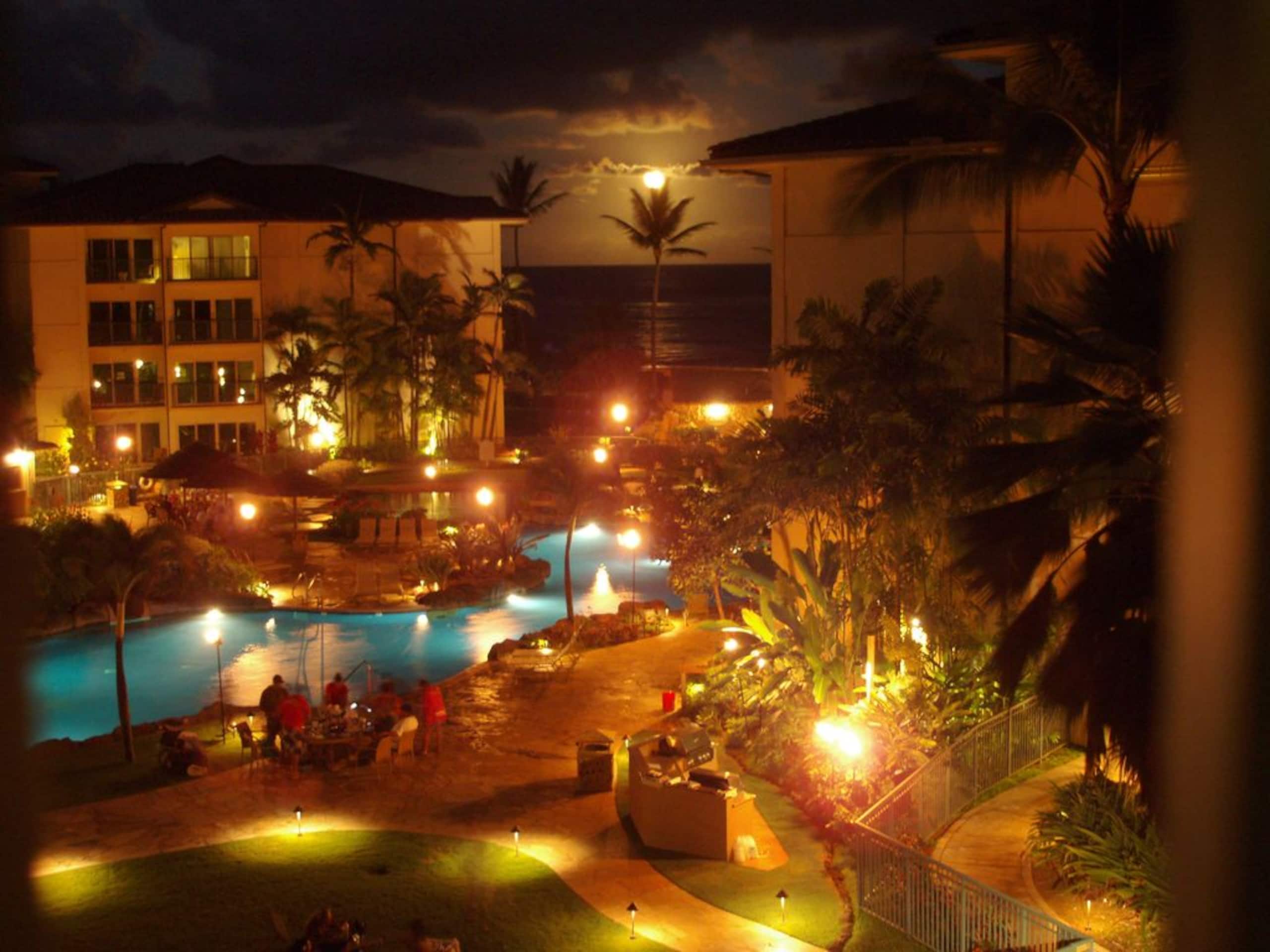 Waipouli Beach Rst 2bd 3bt Pool/Ocean view sleep 8 - Photo 39
