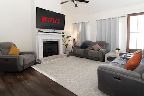 Top performing Airbnb: Highway Oasis in Florence, Darlington & Hartsville in Florence