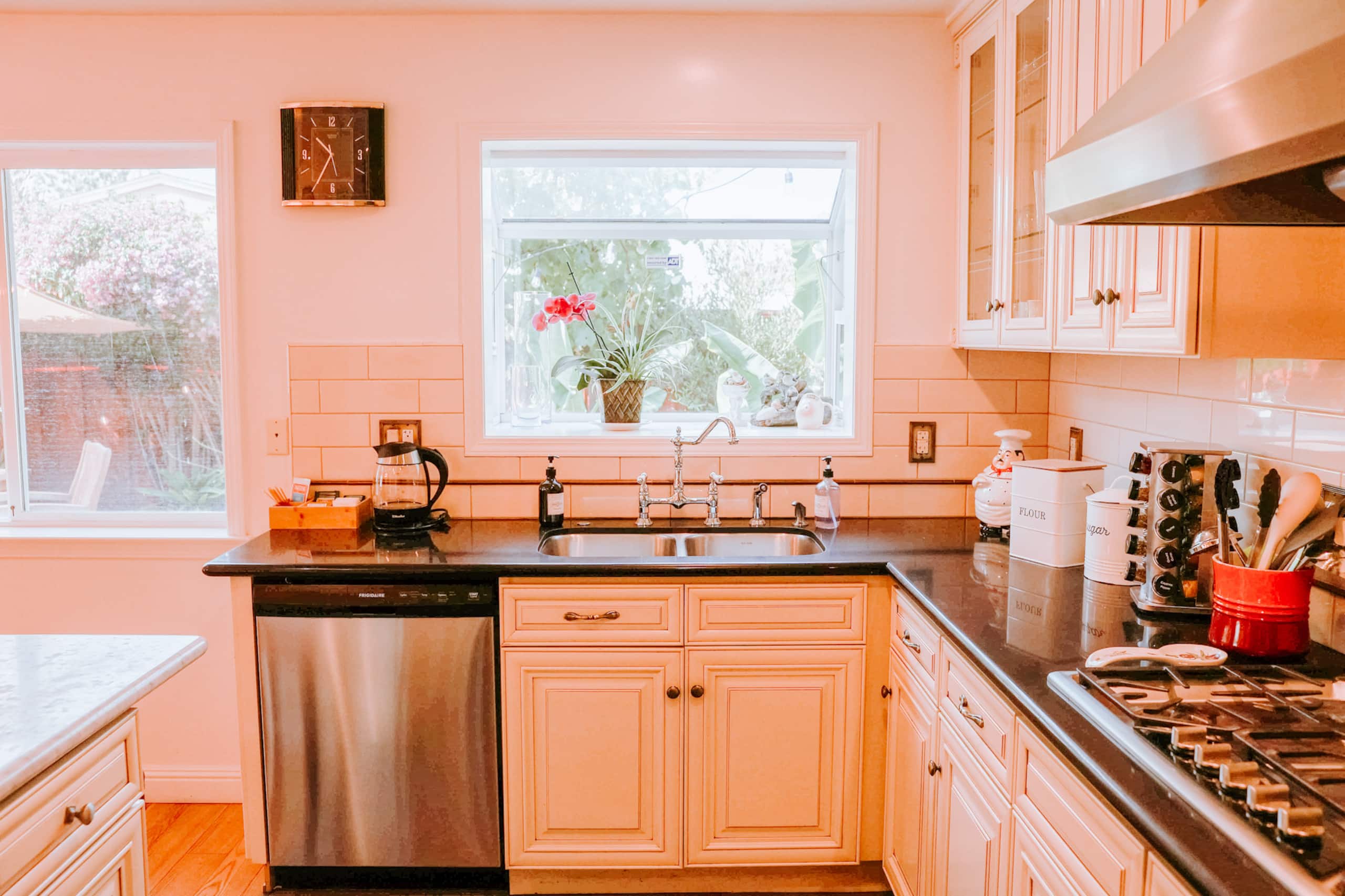 Spacious 5BR Near Downtown, Caltrain & SFO - Photo 14