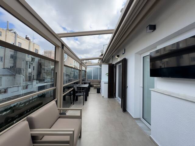 Athens Luxury Penthouse gallery image 5