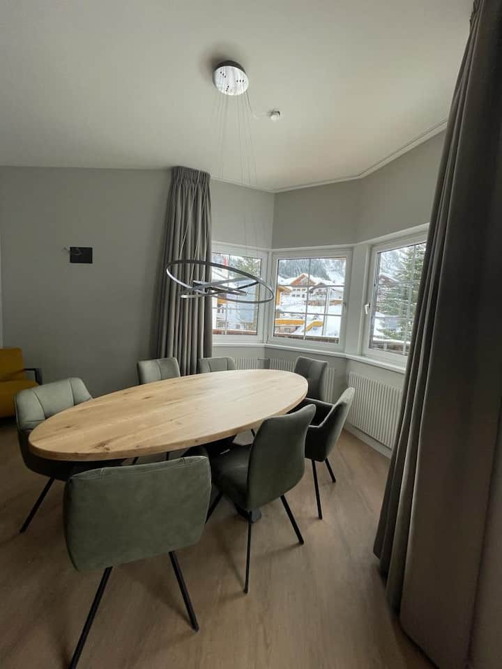 Almtraum Appartments Berwang 7p - Reutte