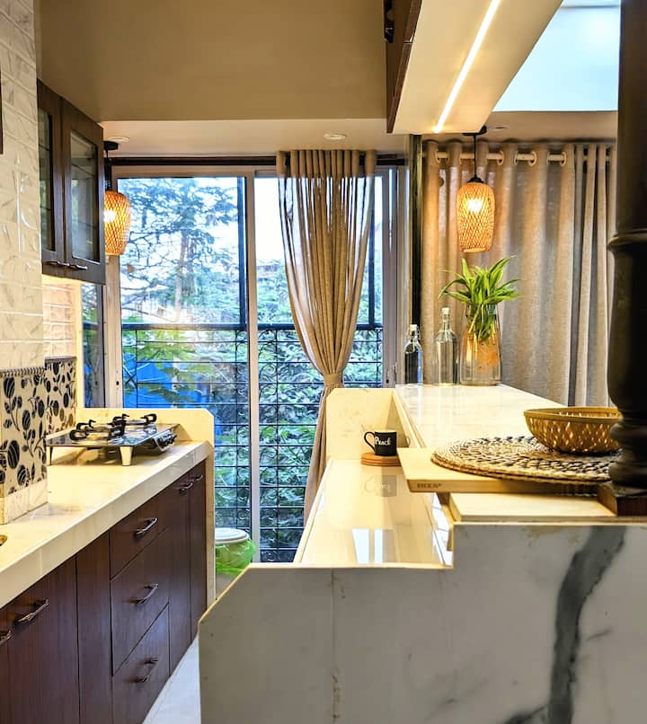 Boho Woodland Nest · Indoor Garden · 2BR for 4 ·  Mumbai - 5
