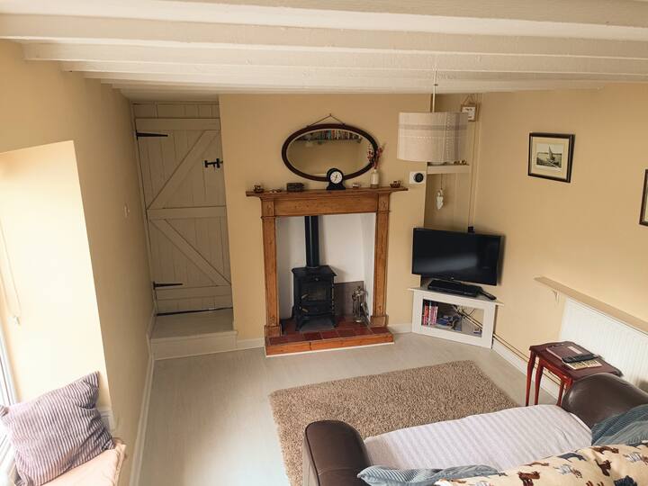 Dog-friendly Cottage Near Beach, Enclosed Garden - Pembrokeshire