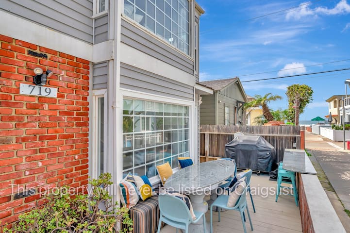 Newly Remodeled 3 Br Beach House steps from Beach!