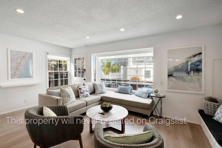 Newly Remodeled 3 Br Beach House steps from Beach! gallery image 4