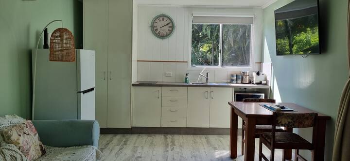Kookaburra Cottage - Bluewater