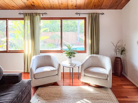 Top Airbnb: 3 Min to Beach! Ocean View, Pool, Spa, Game Room in San Diego