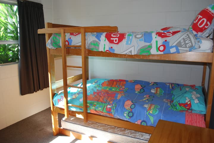 למטה חדר שינה