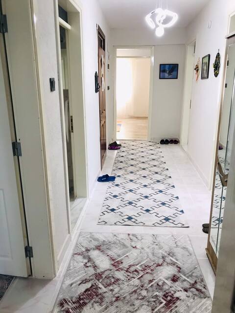 *White House* (3+1) In the center of ancient cities