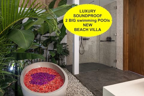 NEW! 7BR Lux BEACH villa/16pax/Batu Bolong, Canggu