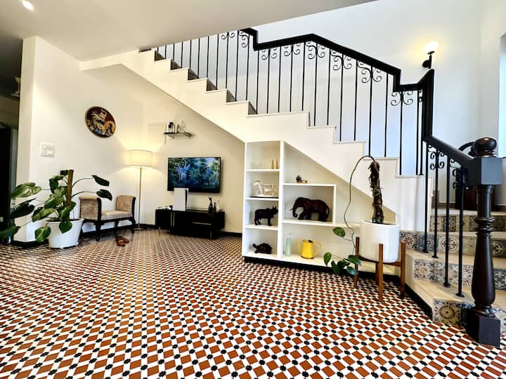 Living room image 8