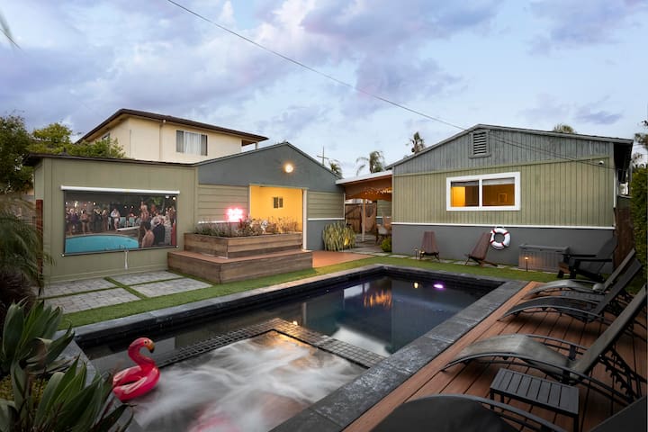 SoCal Living w/ Pool, hot tub and movie theater