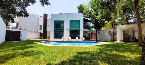 Casa-Alberca-3Habit.c/Baño own-Gym-Good Location