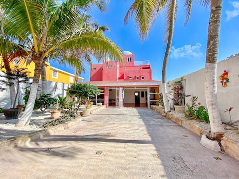 House of Arches -Stunning Views - 2B, 3Bath w/Pool