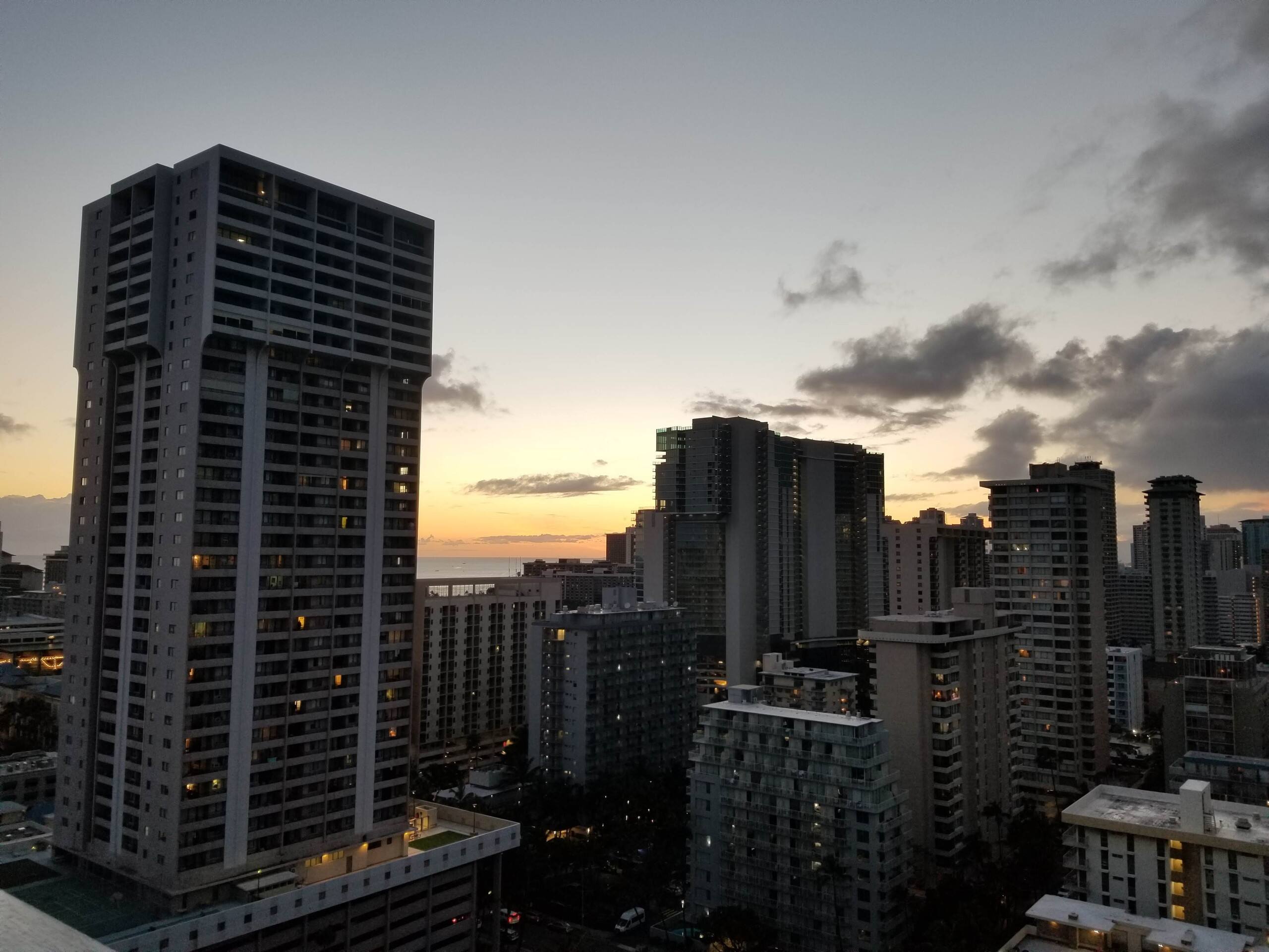 Bright Studio in Waikiki 25th FL - Image 18