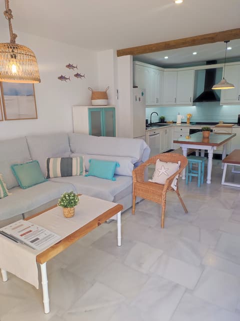 Popular Airbnb listing: Casa Lola Conil - rooftop with ocean view and parking in Conil De La Frontera