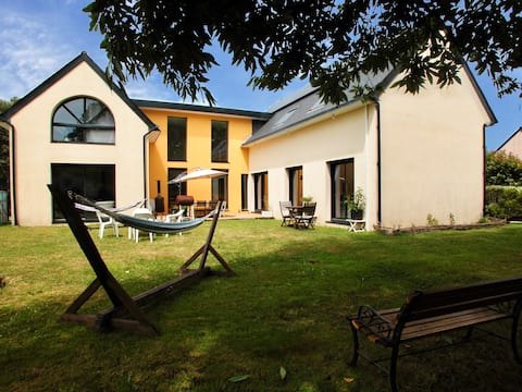 Quiet house 10 minutes from the sea