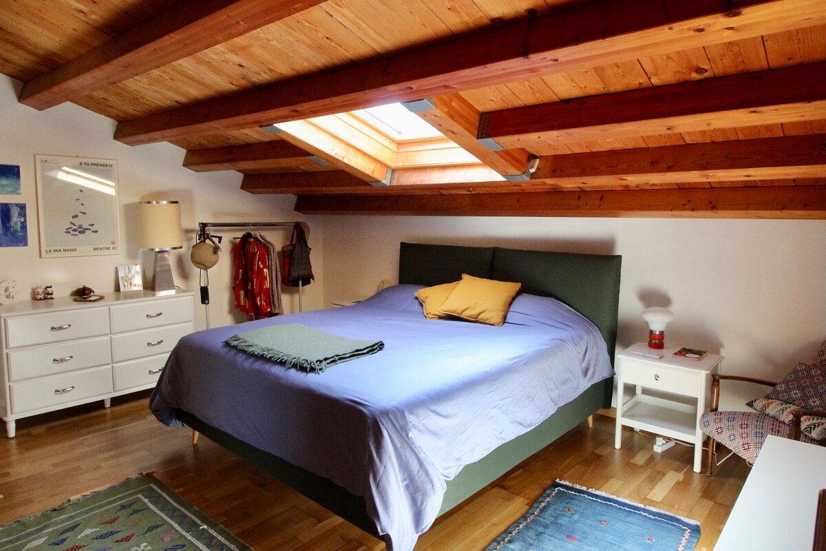 Habitación grande (22 m2) con cama tamaño king