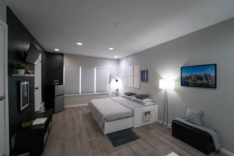 Entire Guest Suite by SuperHost – Feel at Home