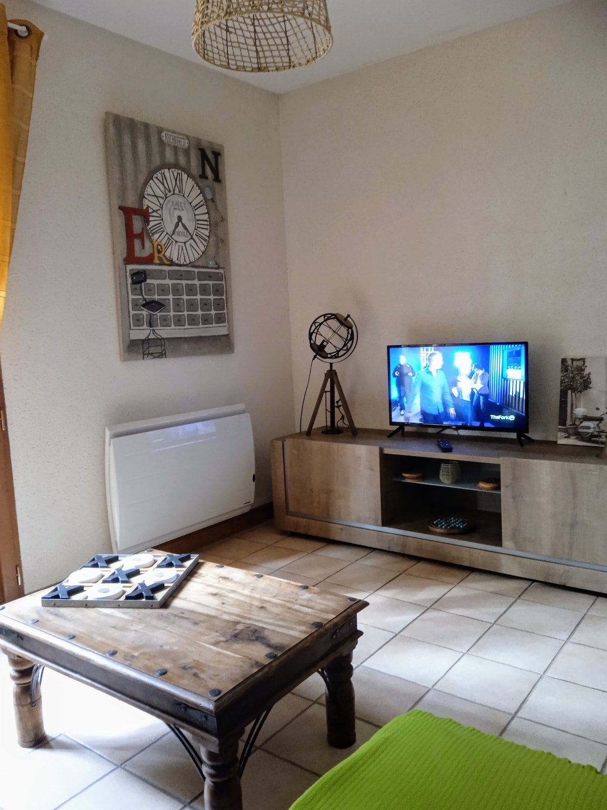 Airbnb performant: Cottage with pond in the countryside à Sarthe