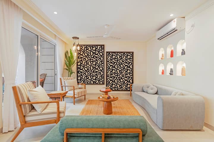 Living room image 5