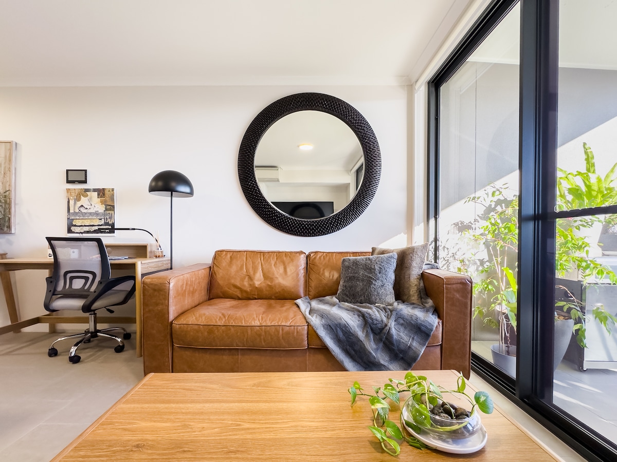 Popular Airbnb listing: The Captain and his crew in Maroochydore