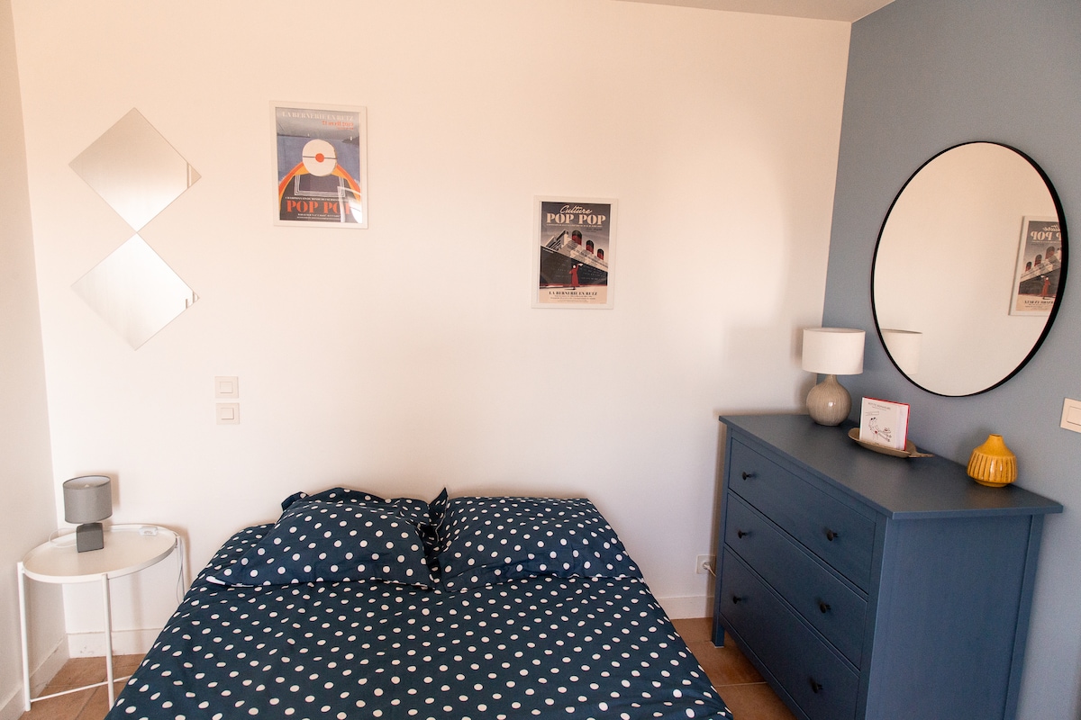 غرفة مزدوجة في الطابق الأرضي مع حمام خاص وإطلالة على المحيط 