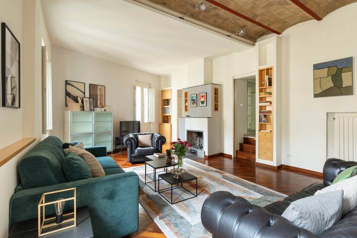 Trevi Charming Penthouse gallery image 2