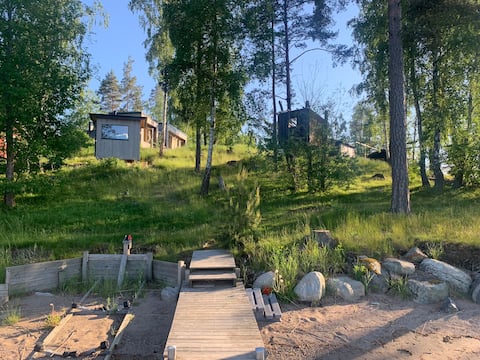 Accommodation at the tip of the headland