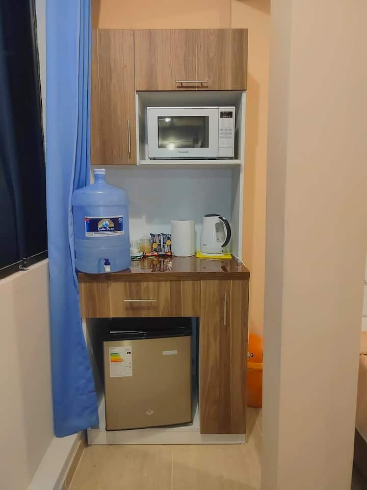 B1 | Hab Para 2 + Kitchenette + Agua Caliente - Tingo María