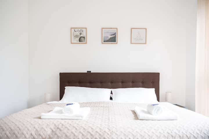 زنبرك صندوقي مريح: 1.80 × 2.00 م