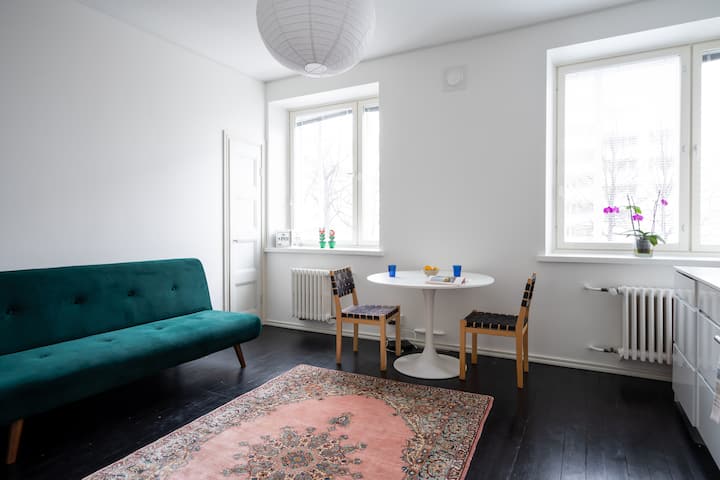 Rosa's Studio (Queen Size Bed, 35 Sqm) - Helsinki