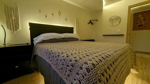 Emerald stay. Timeless. Relaxing