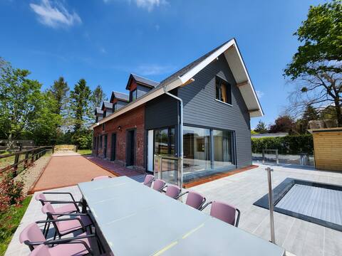 Cottage with pool on the outskirts of Deauville