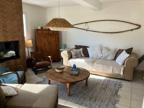 Popular Airbnb listing: The blue shutters in Sangatte