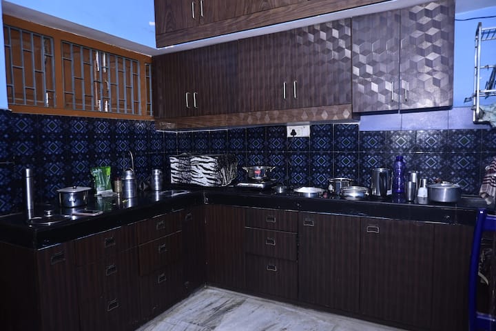 Luxury King Bd, Couple Friendly Kankarbagh, Rail5m - Patna