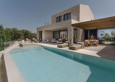 Valerozo Immensa Villa - 2' Walking from the Beach