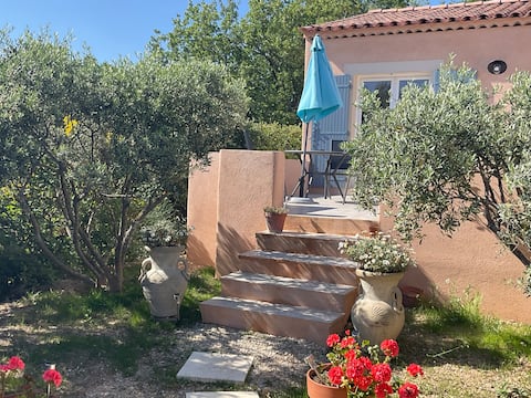 Bastidon, south Luberon, 10 minutes from Lourmarin.