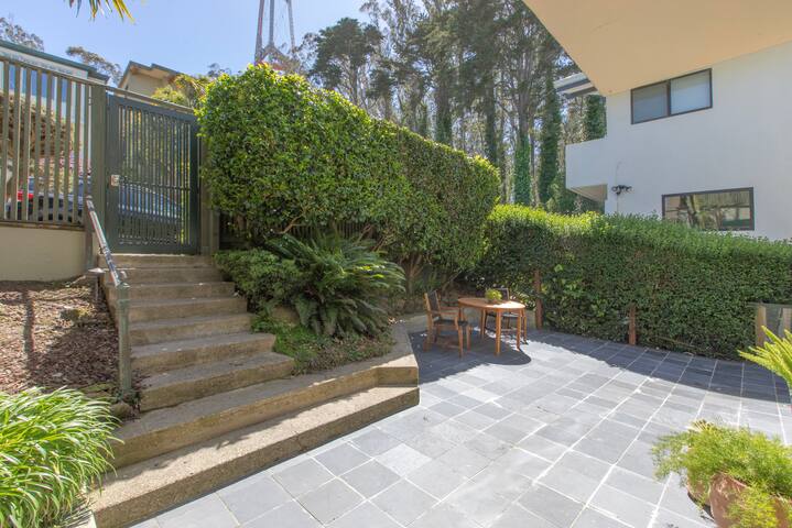 Top of SF Home with Panoramic Views gallery image 2