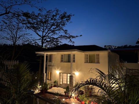 Bella Casa in the Hills, a Mount-View Garden Villa